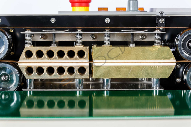 Роликовый конвейерный запайщик DBF-900LW Техно-Сиб - Купить с доставкой по всей России 9