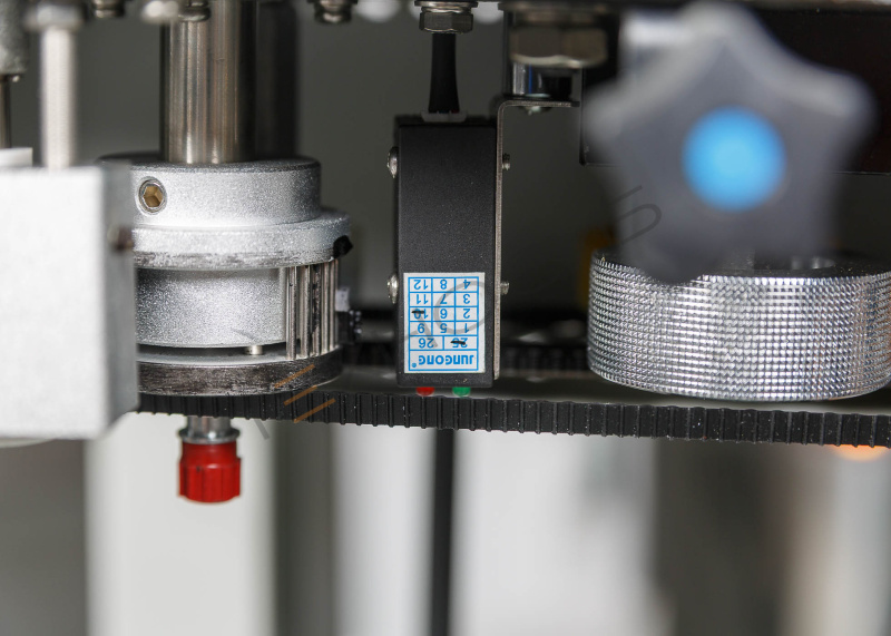 Роликовый (конвейерный) запайщик для тяжелых мешков FRCM-1120L (с датером) Техно-Сиб - Купить с доставкой по всей России 15