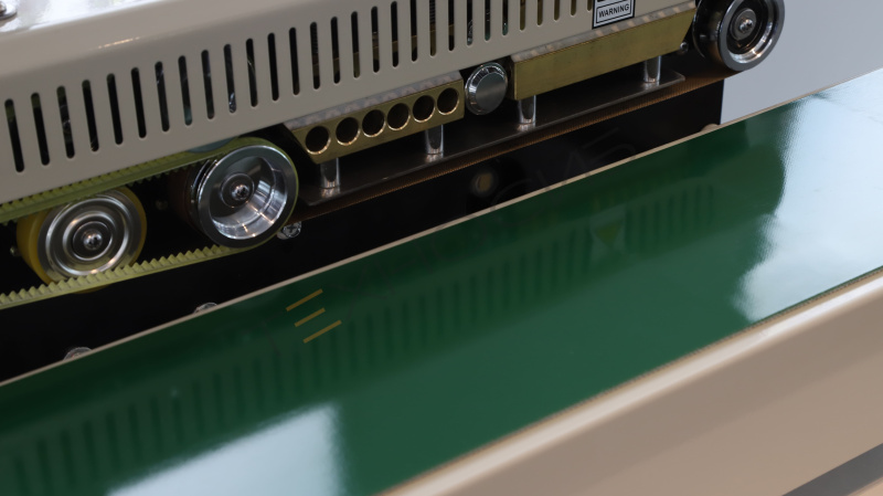 Роликовый конвейерный запайщик горизонтальный FRB-770I Техно-Сиб - Купить с доставкой по всей России 6