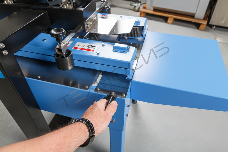 Полуавтоматический заклейщик коробов FXJ-4030A Техно-Сиб - Купить с доставкой по всей России 19