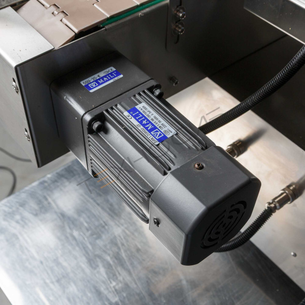 Автоматический этикетировщик для круглой тары с датером HLMT-130D Техно-Сиб - Купить с доставкой по всей России 21