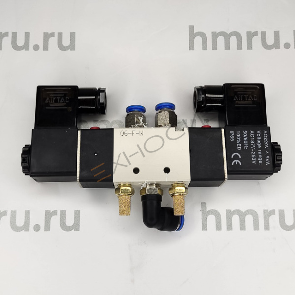Пневмораспределитель 4V220-08/220 (в комлекте с коннекторами 2 шт) Техно-Сиб - Купить с доставкой по всей России 