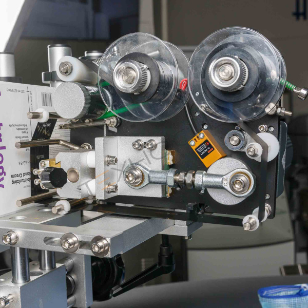 Автоматический этикетировщик для круглой тары с датером HLMT-130D Техно-Сиб - Купить с доставкой по всей России 25