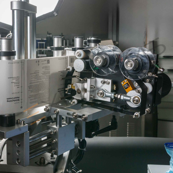 Автоматический этикетировщик для круглой тары с датером HLMT-130D Техно-Сиб - Купить с доставкой по всей России 20