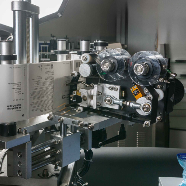 Автоматический этикетировщик для круглой тары с датером HLMT-130D Техно-Сиб - Купить с доставкой по всей России 20