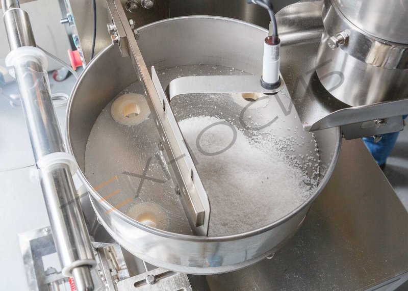 Автоматическая фасовочно-упаковочная машина DXDK-320RH-E (нерж., сашет 75*90 мм, 25-35 мл, W пленки 150 мм, датер в губках, насечка, зубч. нож.) Техно-Сиб - Купить с доставкой по всей России 26